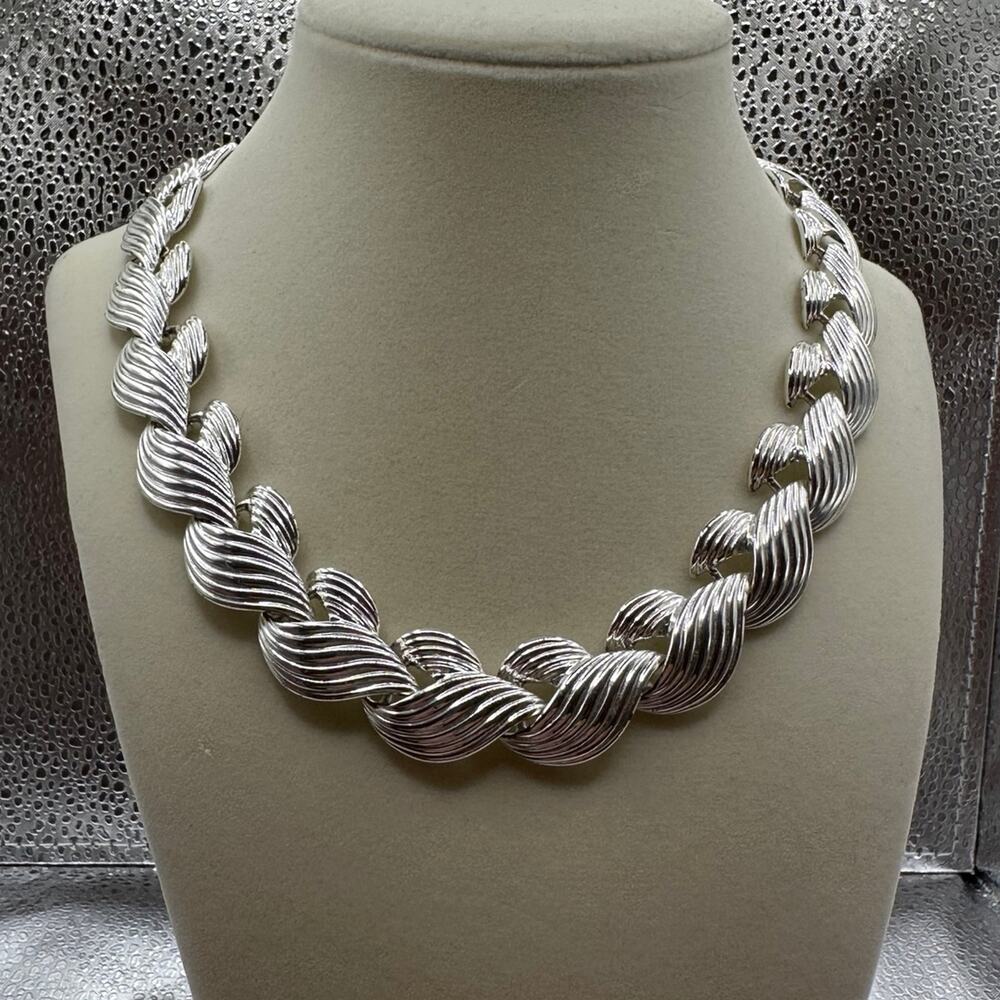 Vintage Signed Silver Tone Napier Choker Necklace